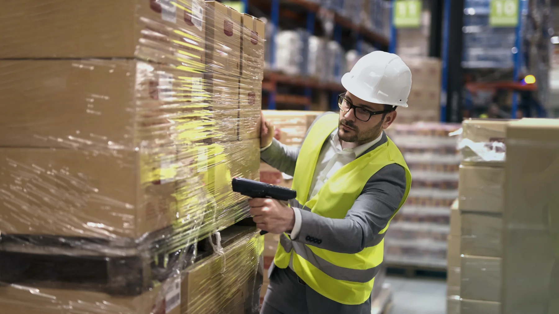 Brand-Sourced vs Uncertain Supply: What Procurement Teams Should Check Before Buying IT Hardware